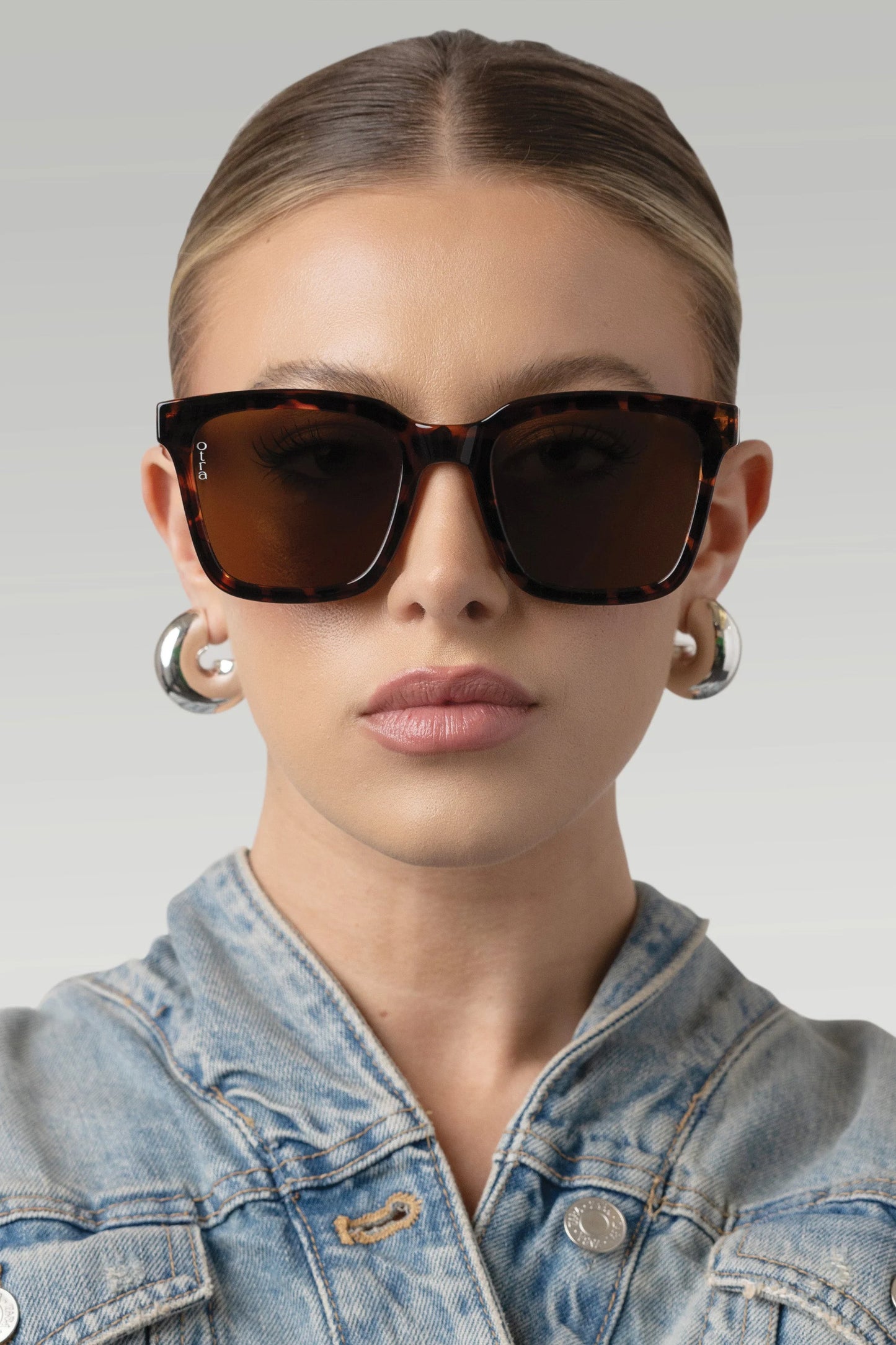 Fyn | Otra Tortoiseshell Oversized Classic Square Sunglasses