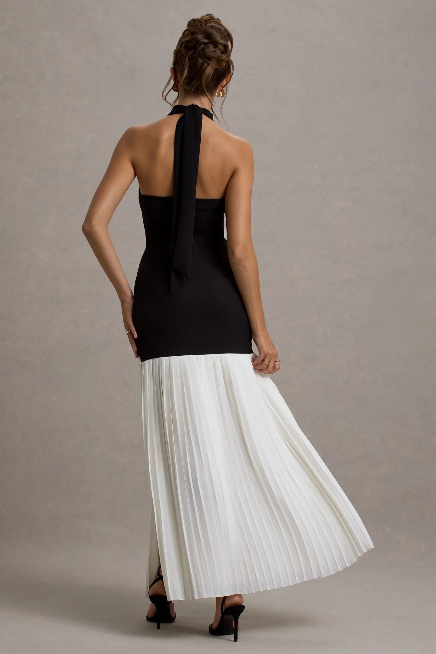 Khai | Black & White Halter-Neck Maxi Dress With Plisse Skirt