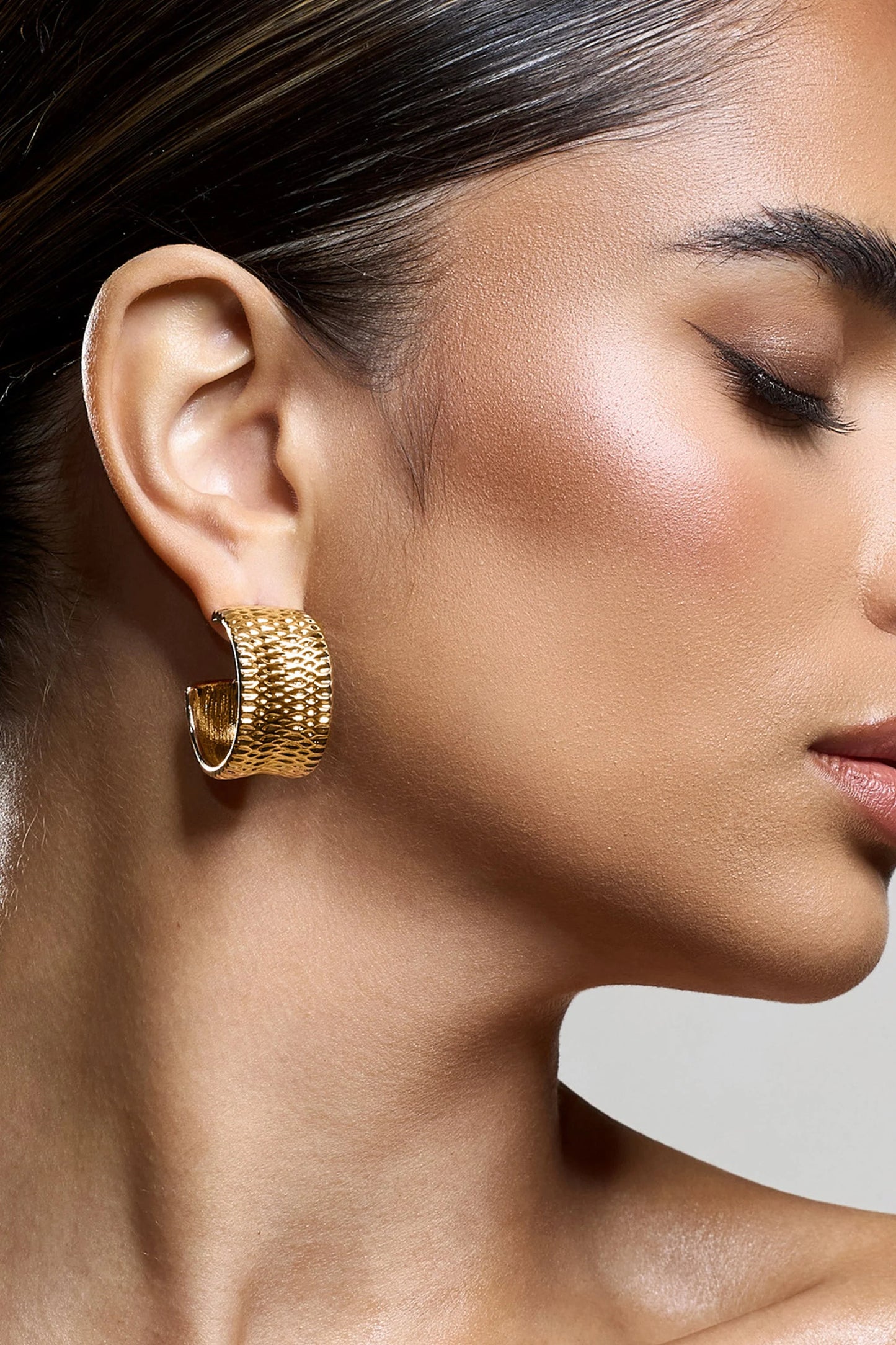 Corda | Gold Textured Chunky Hoop Earrings