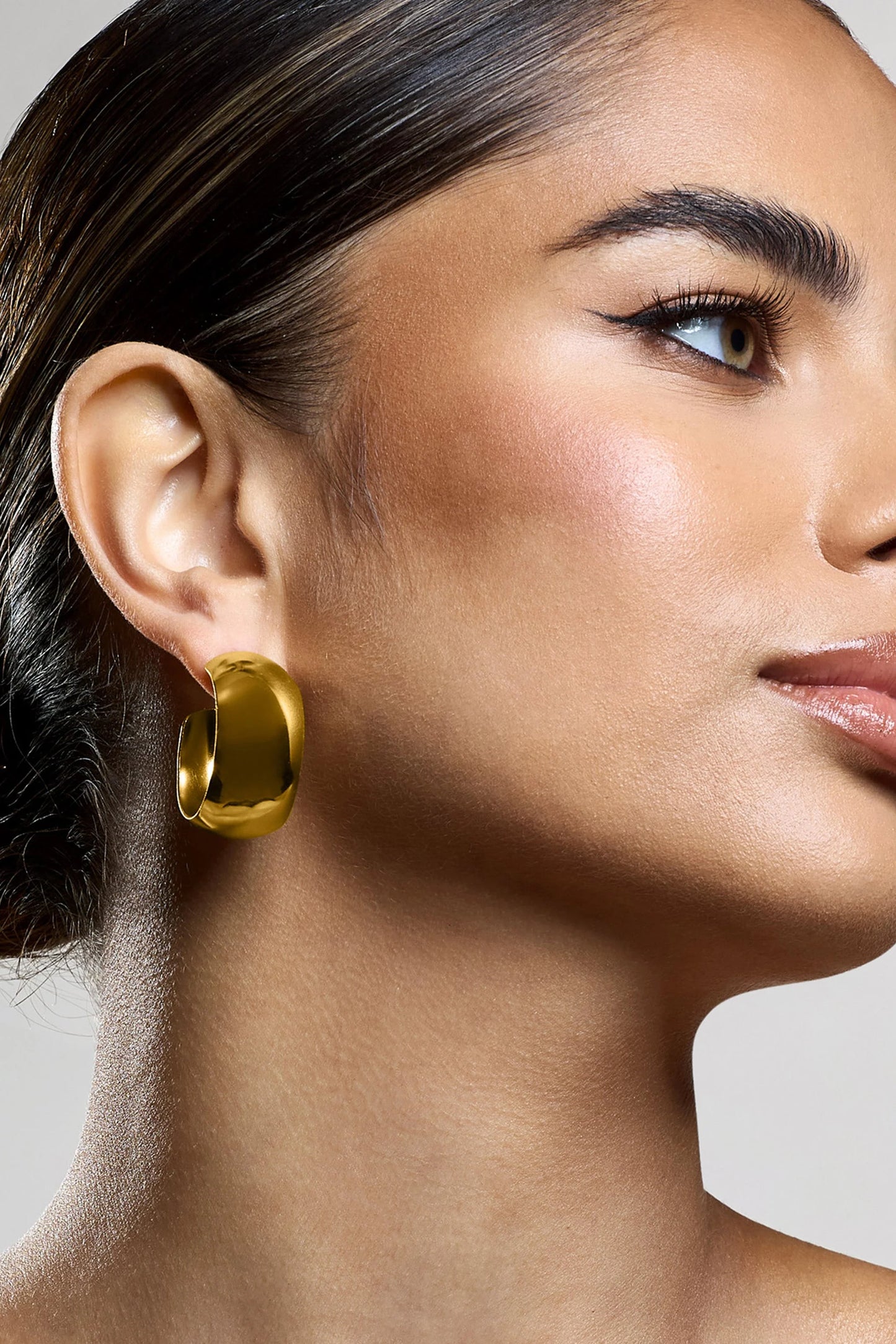 Isabeau | Gold Chunky Hoop Earrings