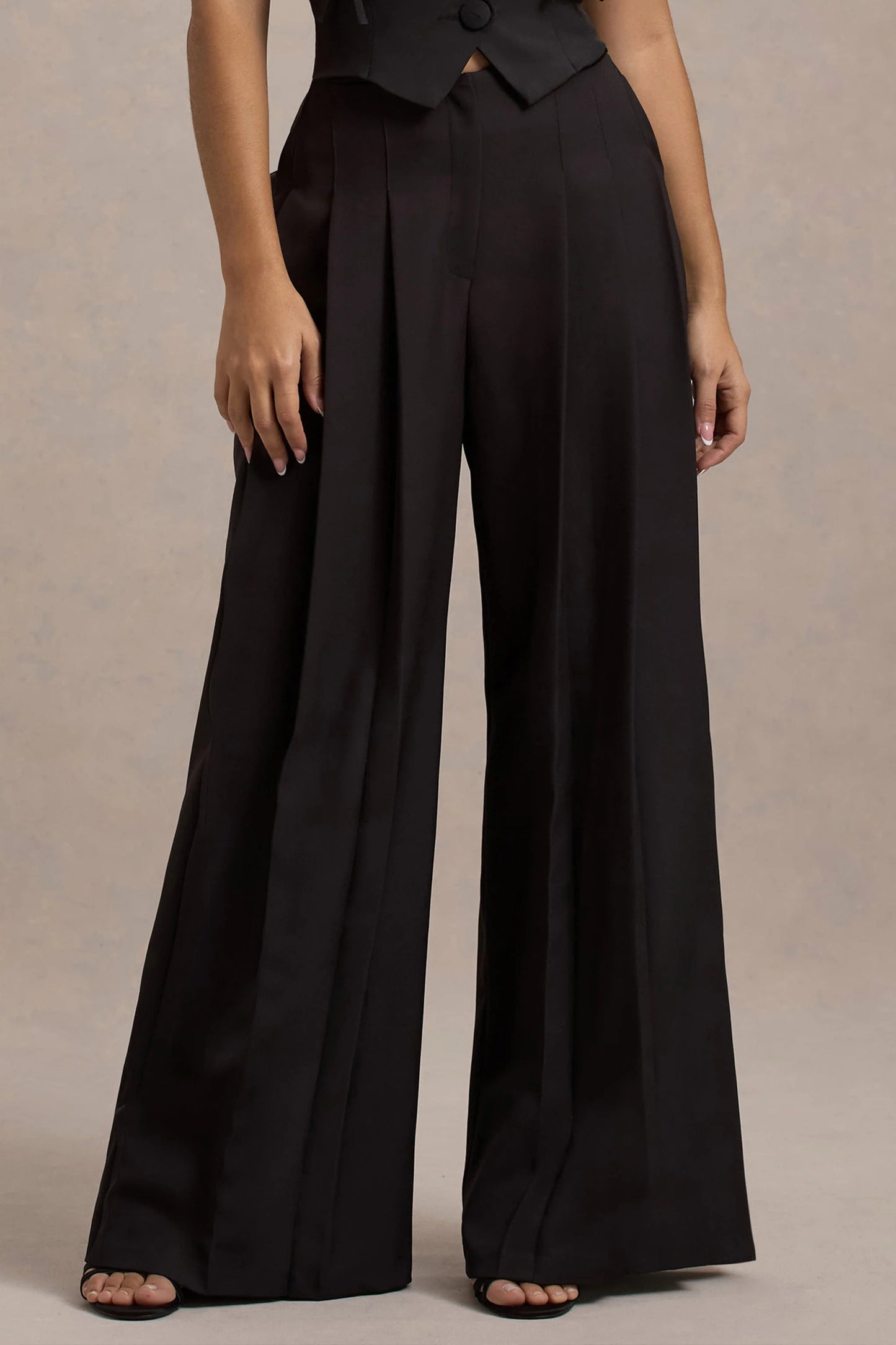 Galilea | Black Pleated Wide-Leg Trousers